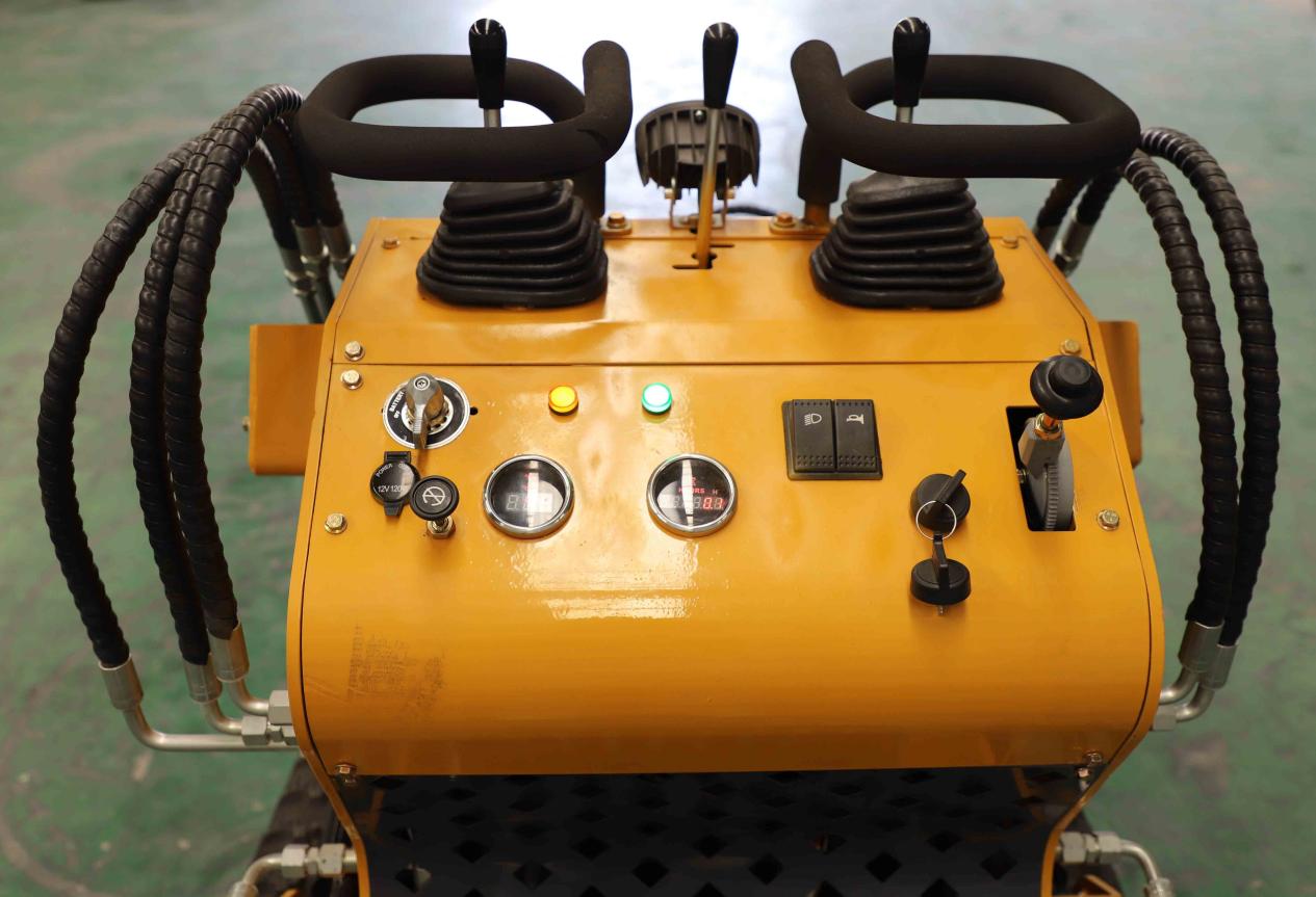 スキッドステア用クイックアタッチ スキッドステア用クイックアタッチ