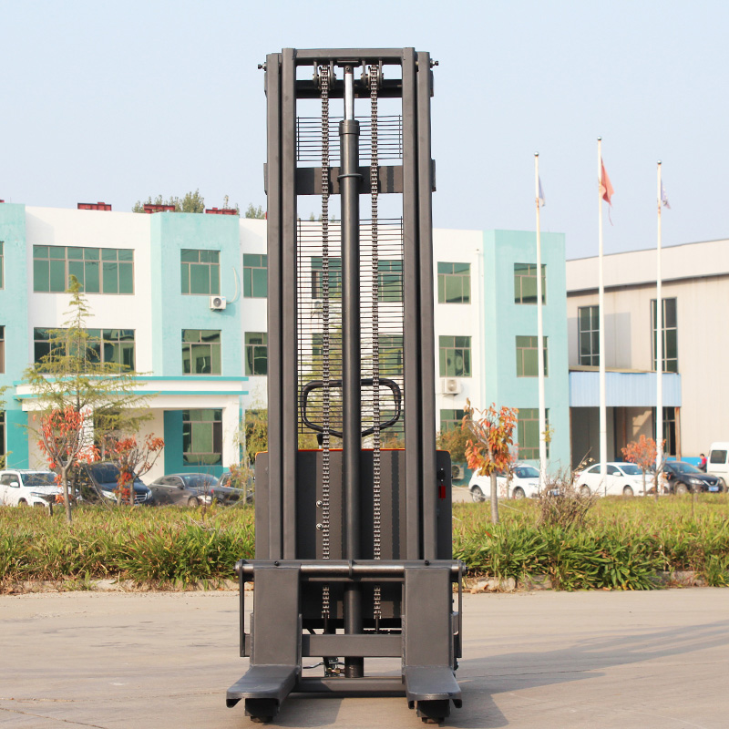 Electric Stackers Electric Stackers