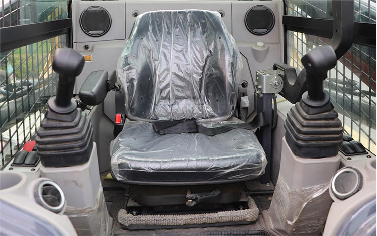 Compact Skid Steer Loader Compact Skid Steer Loader