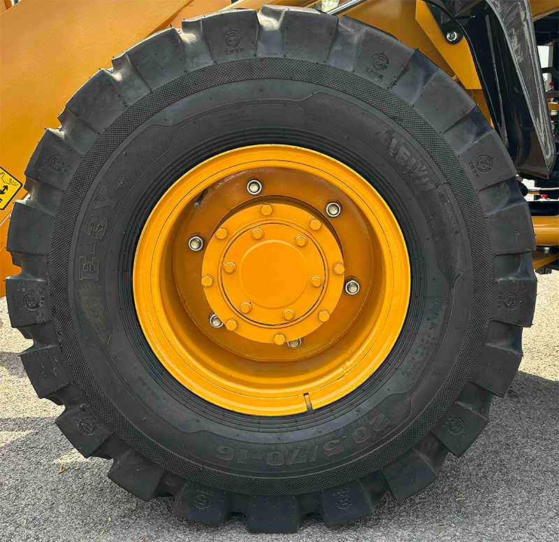 Construction Loader.jpg Construction Loader.jpg